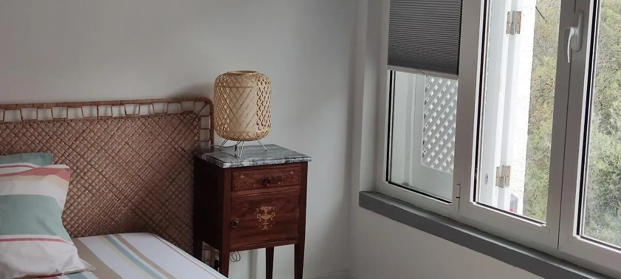 Cozy Room Close To Cascais Downtown contacts