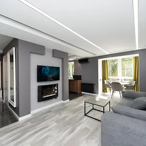 https://luxrent-apartments-on-lesi-ukrainki-kiev.hotels-of-kiev.com